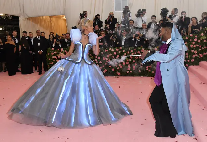 Comment regarder le Met Gala 2024 au Royaume-Uni 4 Zendaya et son styliste Law Roach au Met Gala 2019 célébrant le