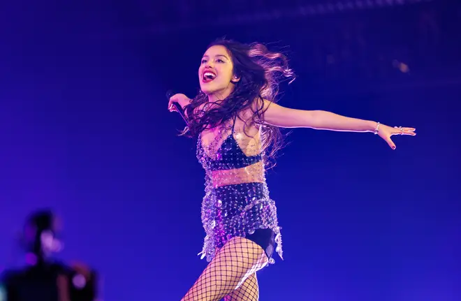 Qui soutient Olivia Rodrigo lors de sa tournée mondiale Guts ? 6 La tournée mondiale Olivia Rodrigo GUTS s'étendra sur 75 nuits