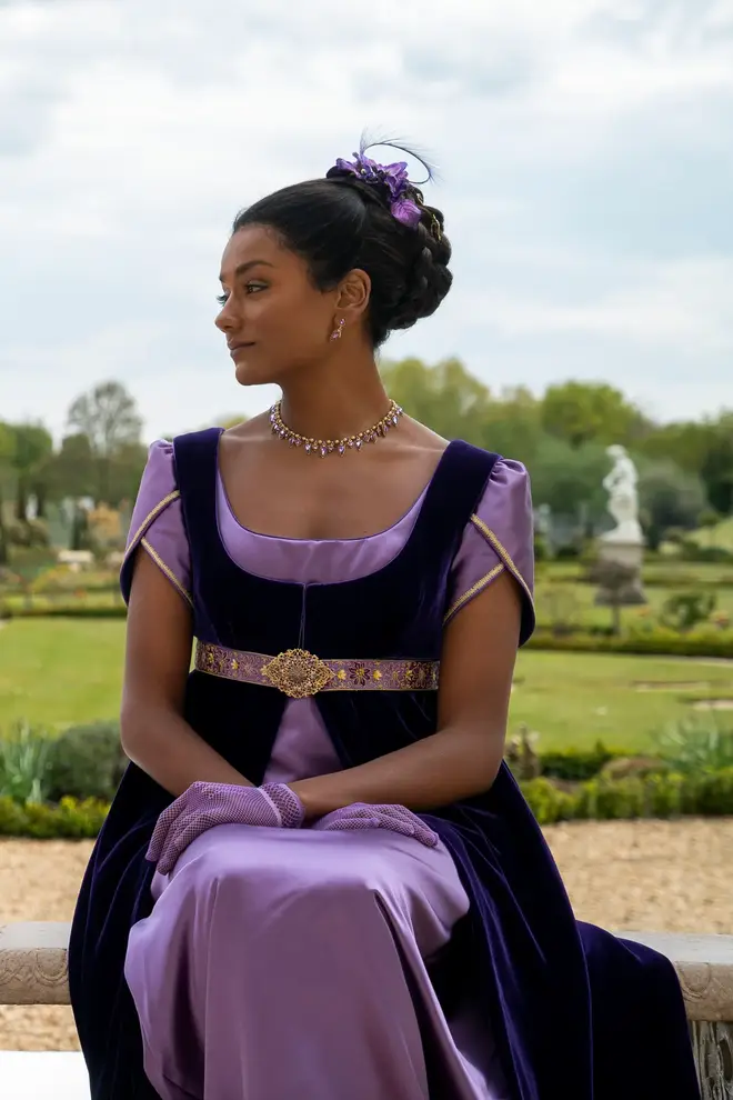 Les costumes de la saison 3 de Bridgerton incluent des significations cachées dans les couleurs 11 Kate Sharma portait des couleurs peu communes dans le Ton