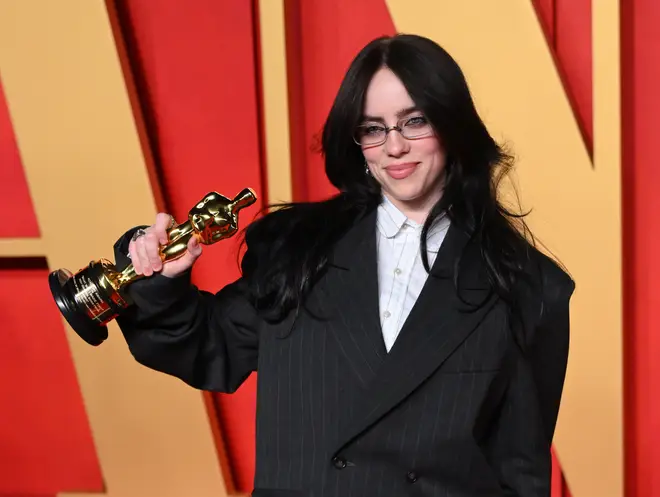 Le nouvel album de Billie Eilish « Hit Me Hard And Soft » est-il un double album ? 4 Le prochain album de Billie Eilish, « Hit Me Hard And Soft », devrait sortir le 17 mai.