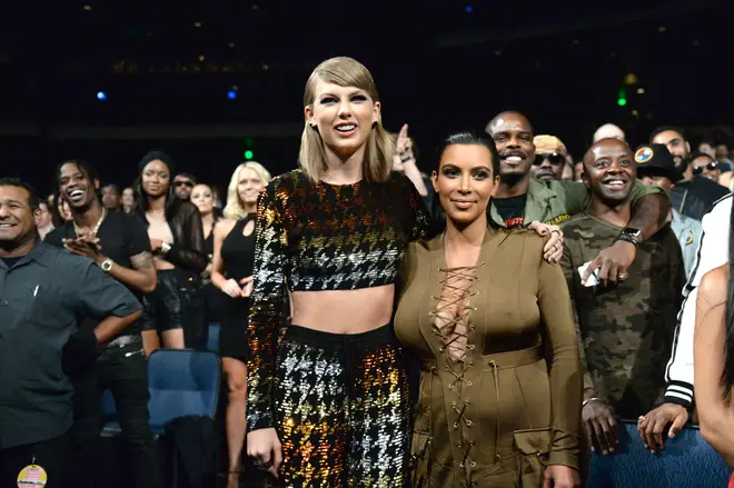 Taylor Swift et Kim Kardashian West aux MTV VMA en 2015