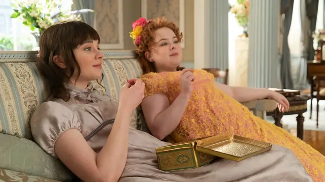 Eloïse est-elle gay à Bridgerton ? Claudia Jessie dit qu'il y a « définitivement de la place » pour... 4 Eloise et Penelope dans Bridgerton saison 1