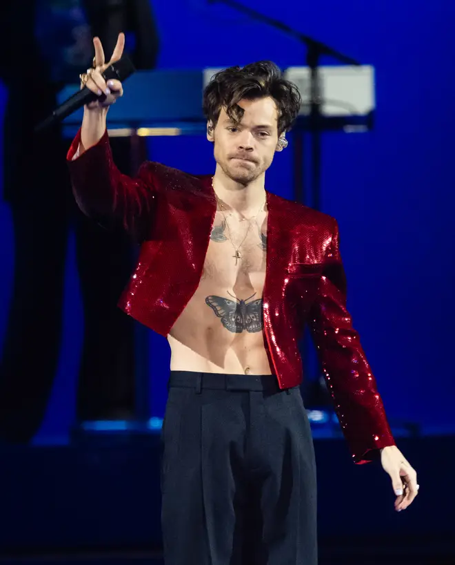 La première tenue de Harry Styles après la rupture fait un clin d'œil à son ex-petite amie Taylor Russell 4 Harry Styles était en repérage à Londres le 18 mai 2024