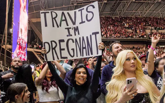 Kourtney Kardashian a annoncé sa grossesse lors d'un concert de Blink-182