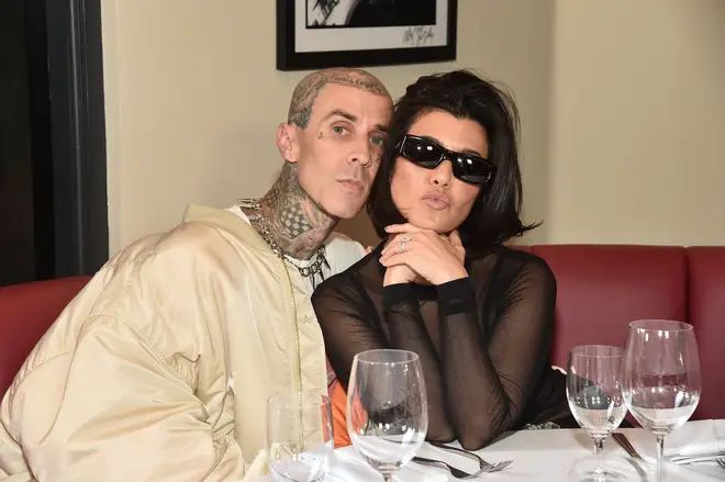 Travis Barker et Kourtney Kardashian attendent leur premier enfant ensemble