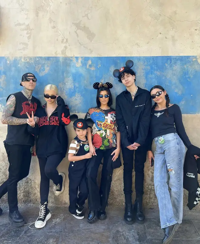 Kourtney Kardashian et Travis Barker ont tous deux trois enfants avec d'autres partenaires