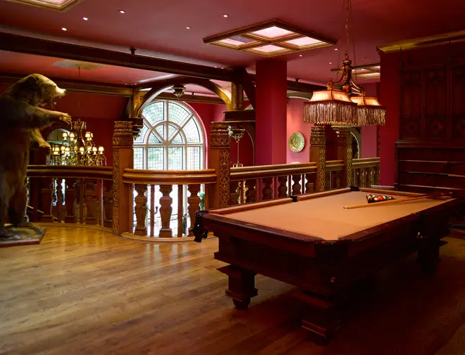 À l'intérieur de Halcyon Hall, Radlett