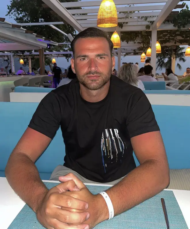 Les fans de Love Island déterminent qui sera le premier à se faire larguer 5 Ronnie Vint est le meilleur ami de Bradley Dack