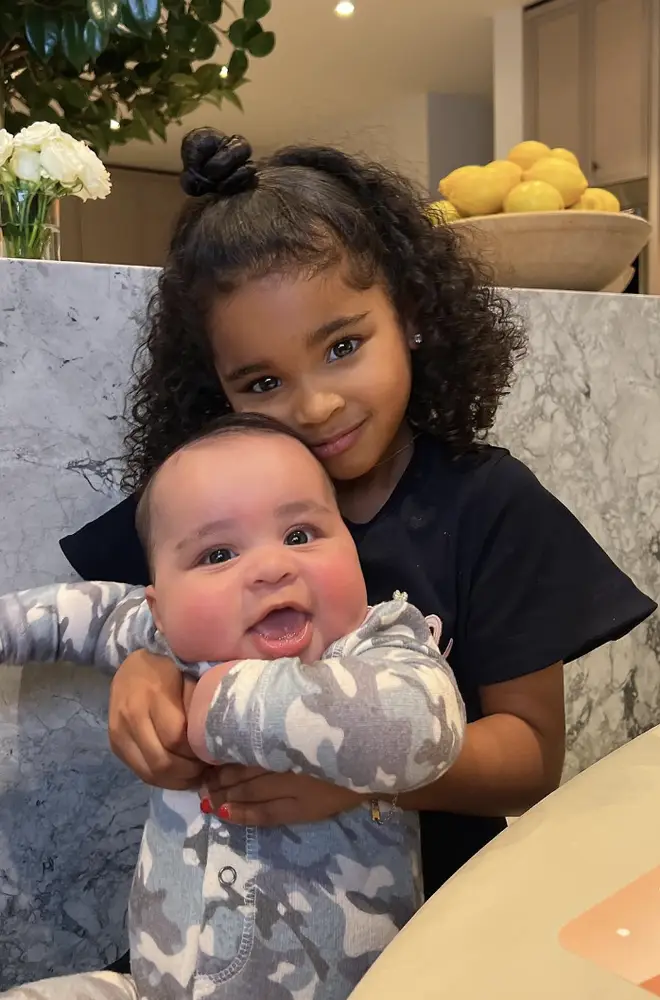 Rencontrez les enfants de Khloé Kardashian – Noms, âge, photos et plus 4 Faites connaissance avec les enfants de Khloé Kardashain