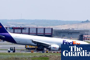 Avion cargo de Boeing forcé de se poser à Istanbul sans train d'atterrissage avant - 3