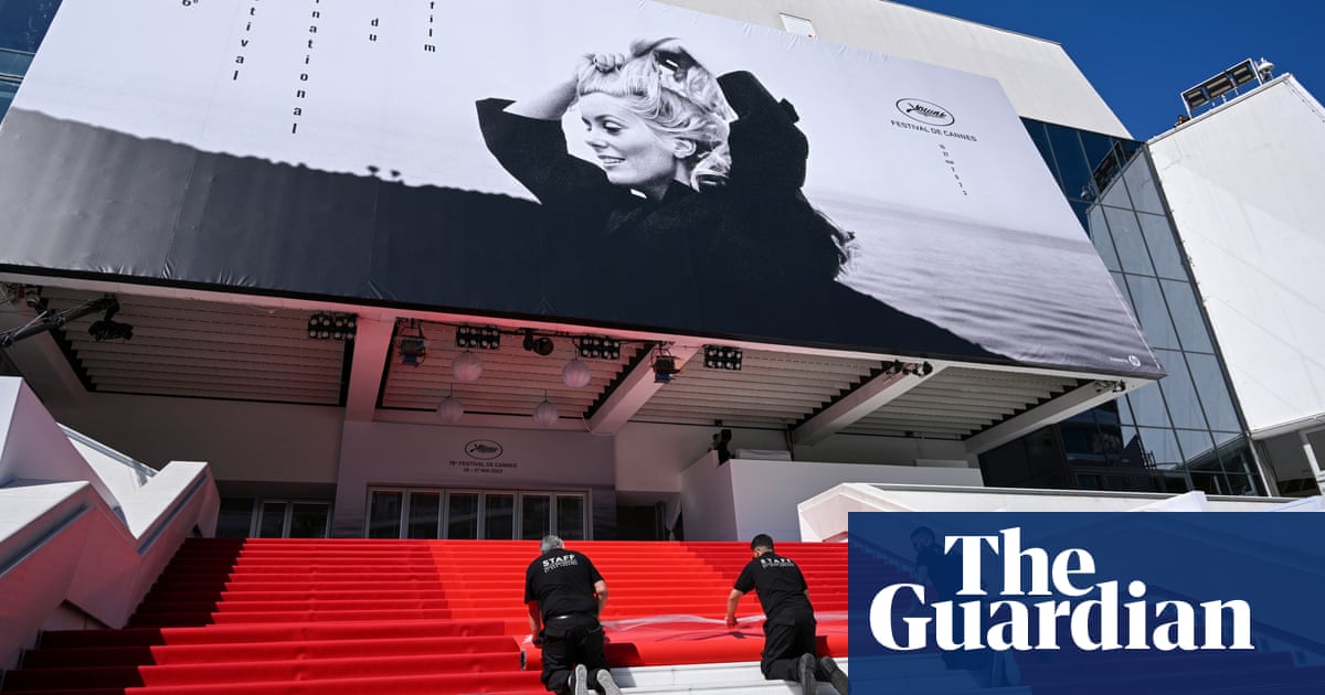 Grève au Festival de Cannes pour les droits des travailleurs saisonniers | Festival de Cannes 2 Grève au Festival de Cannes pour les droits des travailleurs saisonniers | Festival de Cannes - 1