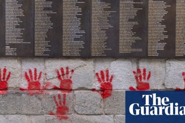 La France enquête sur les graffitis sur le mémorial de l'Holocauste : la Russie en cause ? - 3