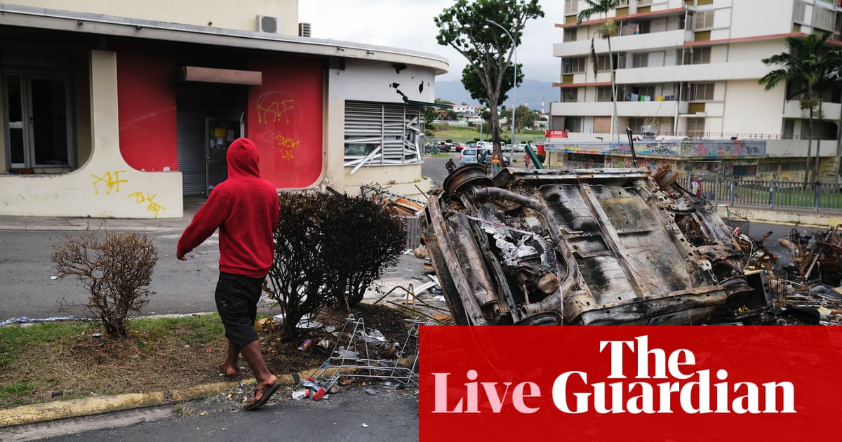 <br />
<br />
<h1>La situation en Nouvelle-Calédonie reste tendue après qu'un homme a été abattu par la police - Dernières informations</h1><br />
<br />
<p>Les tensions persistent en Nouvelle-Calédonie après qu'un homme a été tué par la police. Voici les dernières mises à jour sur la situation.</p><br />
<br />
<h2>Points importants de l'article :</h2><br />
<ul><br /> <li>Un homme abattu par la police en Nouvelle-Calédonie</li><br /> <li>Les tensions persistent dans la région</li><br /> <li>Dernières informations sur l'incident</li><br />
</ul><br />
<br /> 2 <br />
<br />
<h1>La situation en Nouvelle-Calédonie reste tendue après qu'un homme a été abattu par la police - Dernières informations</h1><br />
<br />
<p>Les tensions persistent en Nouvelle-Calédonie après qu'un homme a été tué par la police. Voici les dernières mises à jour sur la situation.</p><br />
<br />
<h2>Points importants de l'article :</h2><br />
<ul><br /> <li>Un homme abattu par la police en Nouvelle-Calédonie</li><br /> <li>Les tensions persistent dans la région</li><br /> <li>Dernières informations sur l'incident</li><br />
</ul><br />
<br /> - 1
