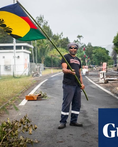 <br />
<br />
<h1>Les Kanak de Nouvelle-Calédonie réclament leur propre avenir après la visite de Macron</h1><br />
<br />
<p>Après la visite du président français Emmanuel Macron en Nouvelle-Calédonie, les Kanak expriment leur désir d'indépendance et de contrôle sur leur propre avenir. Voici les points clés de cet article :</p><br />
<br />
<ul><br /> <li>Les Kanak demandent leur propre avenir</li><br /> <li>Emmanuel Macron en visite en Nouvelle-Calédonie</li><br /> <li>Les revendications des Kanak après la visite présidentielle</li><br />
</ul><br />
<br /> - 21