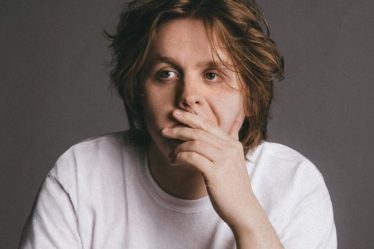 Lewis Capaldi | Dernières nouvelles, nouvelles chansons, photos et vidéos - 9