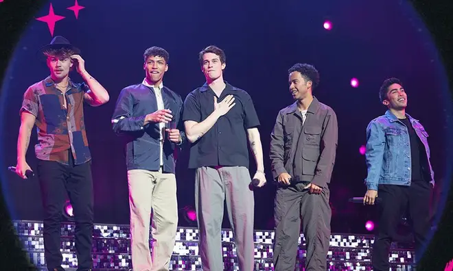 Rencontrez le groupe de « The Idea Of You » – August Moon 3 Voici tous les détails sur August Moon, le boys band du film 'The Idea Of You'