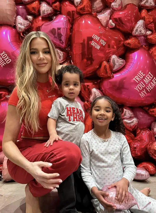 Rencontrez les enfants de Khloé Kardashian – Noms, âge, photos et plus 3 Khloé Kardashian et ses deux enfants