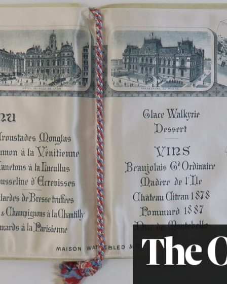 Titre: "Les menus du passé révèlent les secrets des royaux, politiciens et de la société: une plongée dans l'histoire à travers 4,000 repas"<br />
<br />
Dans cet article captivant, nous explorons les découvertes fascinantes révélées par l'analyse de 4,000 menus historiques. Ces documents anciens nous offrent un aperçu précieux de la vie des royaux, politiciens et de la société à travers les âges, révélant des détails surprenants sur leurs habitudes alimentaires, leurs préférences culinaires et même leurs relations personnelles.<br />
<br />
Parmi les points clés abordés dans cet article:<br />
<br />
- L'importance de l'histoire culinaire dans la compréhension de la société<br />
- Les menus comme reflet de la culture et des normes sociales<br />
- Les secrets cachés derrière les repas des puissants et des influents<br />
- Les tendances alimentaires et les changements sociaux au fil du temps<br />
<br />
Plongez dans les pages palpitantes de l'histoire à travers les délices et les mystères des repas passés, et découvrez comment les menus peuvent révéler bien plus que ce que l'on imagine sur les grandes figures de l'histoire. 68 Titre: "Les menus du passé révèlent les secrets des royaux, politiciens et de la société: une plongée dans l'histoire à travers 4,000 repas"<br />
<br />
Dans cet article captivant, nous explorons les découvertes fascinantes révélées par l'analyse de 4,000 menus historiques. Ces documents anciens nous offrent un aperçu précieux de la vie des royaux, politiciens et de la société à travers les âges, révélant des détails surprenants sur leurs habitudes alimentaires, leurs préférences culinaires et même leurs relations personnelles.<br />
<br />
Parmi les points clés abordés dans cet article:<br />
<br />
- L'importance de l'histoire culinaire dans la compréhension de la société<br />
- Les menus comme reflet de la culture et des normes sociales<br />
- Les secrets cachés derrière les repas des puissants et des influents<br />
- Les tendances alimentaires et les changements sociaux au fil du temps<br />
<br />
Plongez dans les pages palpitantes de l'histoire à travers les délices et les mystères des repas passés, et découvrez comment les menus peuvent révéler bien plus que ce que l'on imagine sur les grandes figures de l'histoire. - 67