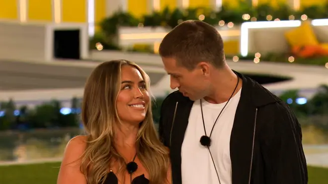 Joey Essex et Samantha Kenny de Love Island pourraient avoir une histoire 4 Joey a choisi de voler Samantha à Sam