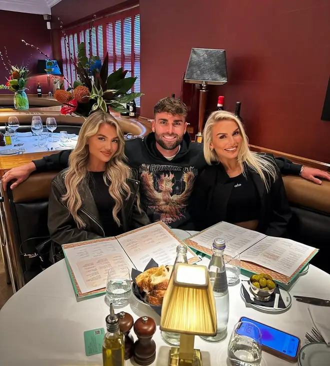 Chronologie de la relation entre Love Island Molly Smith et Tom Clare 7 Molly a rencontré la sœur de Tom, Laura Clare, en mars 2024