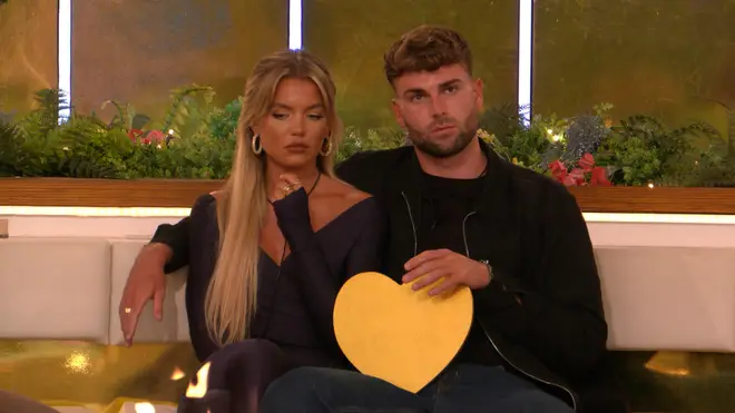 Chronologie de la relation entre Love Island Molly Smith et Tom Clare 11 Tom n'était pas tout à fait honnête à propos de son rôle dans les conversations affectueuses avec Georgia.