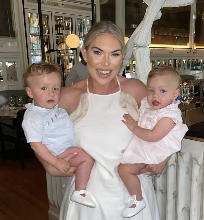 Qui est la sœur de Joey Essex ? Apprenez à connaître Frankie Essex, y compris ses enfants et... 6 Frankie a accueilli ses jumeaux en 2022