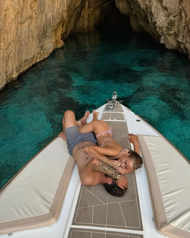 Olivia Attwood et Bradley Dack sont-ils toujours ensemble ? 5 Olivia Attwood a dissipé les rumeurs de divorce en mettant en ligne une vidéo sur Instagram