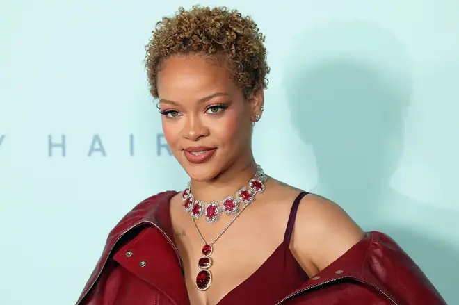 Rihanna confirme que "R9" arrive alors qu'elle fait un "début" sur son prochain album 4 Rihanna est devenue milliardaire autodidacte en 2022