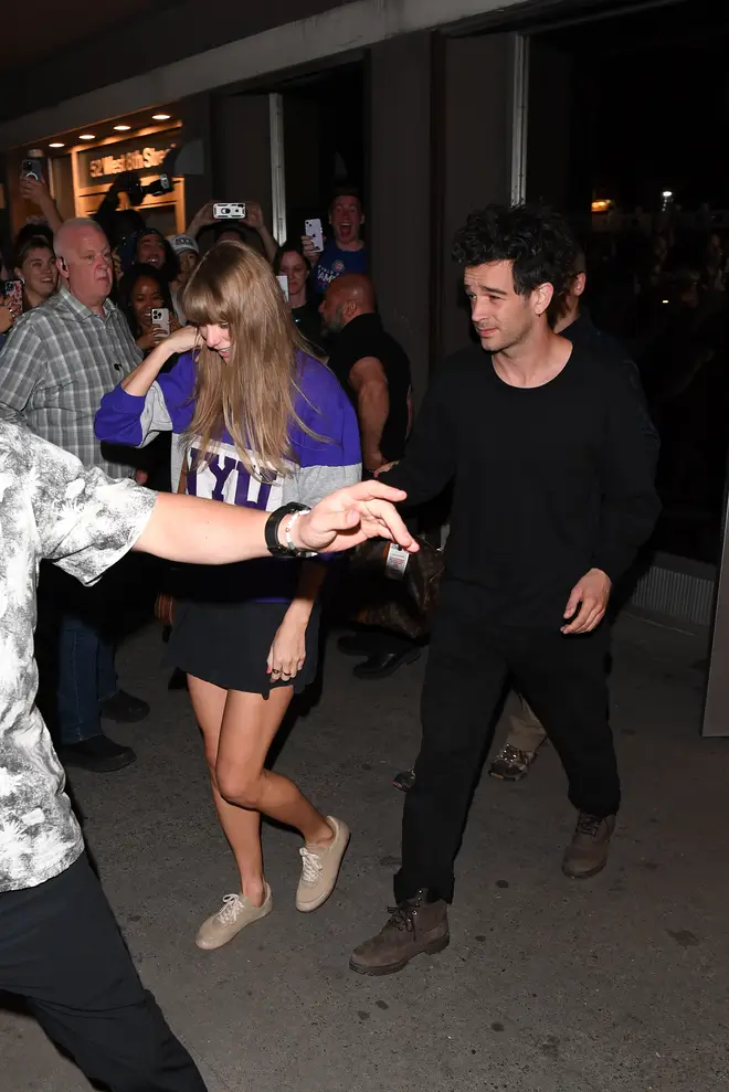 Qui est Matty Healy ? Apprenez à connaître l'ex petit-ami de Taylor Swift 4 Taylor et Matty ont été vus ensemble en mai 2023