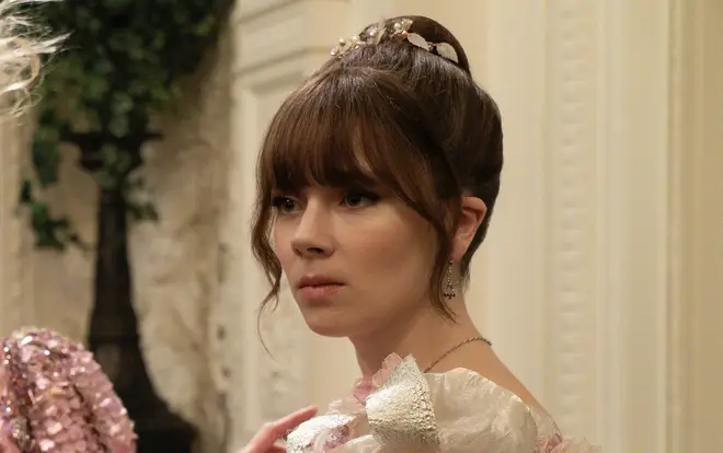 Eloise a environ 19-20 ans dans la saison 3 de Bridgerton