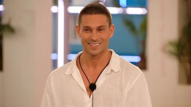 Que s'est-il passé entre Grace Jackson et Joey Essex ? 4 Joey Essex a une histoire avec la nouvelle bombe Grace Jackson