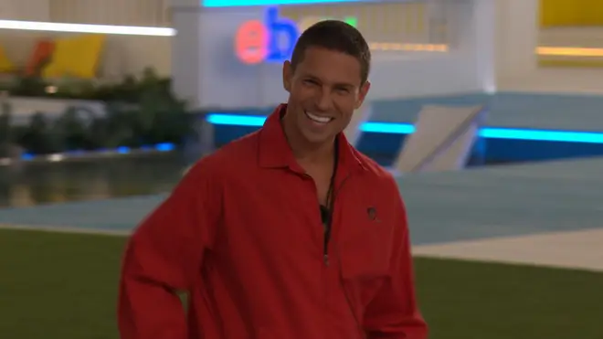 Les fans de Love Island ont refait surface la chanson « Reem » de Joey Essex et c'est hilarant 4 Joey est entré dans la villa Love Island 2024 comme première bombe