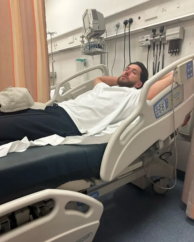 Jack Fowler de Love Island dénonce une compagnie aérienne prestigieuse après une expérience de mort imminente 5 Jack Fowler de Love Island a été transporté d'urgence à l'hôpital après l'atterrissage de son vol à Dubaï