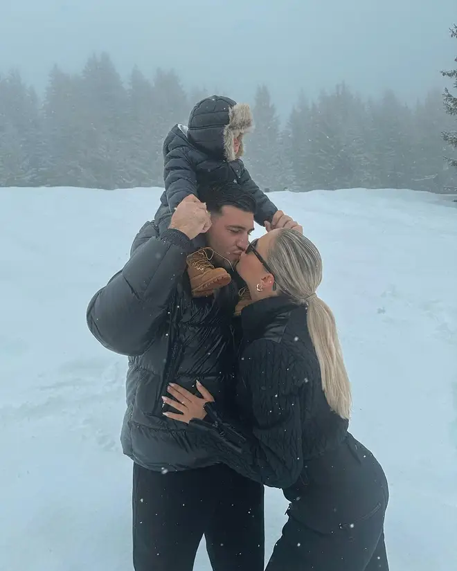 Molly-Mae Hague révèle ses projets et ceux de Tommy Fury pour le bébé numéro deux 6 Molly-Mae et Tommy Fury se sont rencontrés sur Love Island en 2019