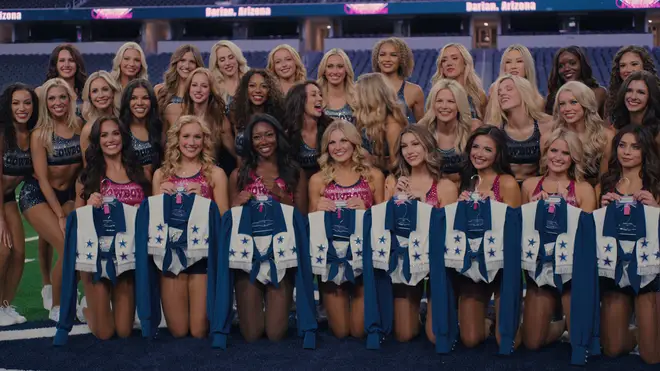 Combien les pom-pom girls des Cowboys de Dallas sont-elles payées ? Les téléspectateurs sont choqués par les bas salaires 4 Salaires des pom-pom girls des Dallas Cowboys : combien sont-elles payées ?