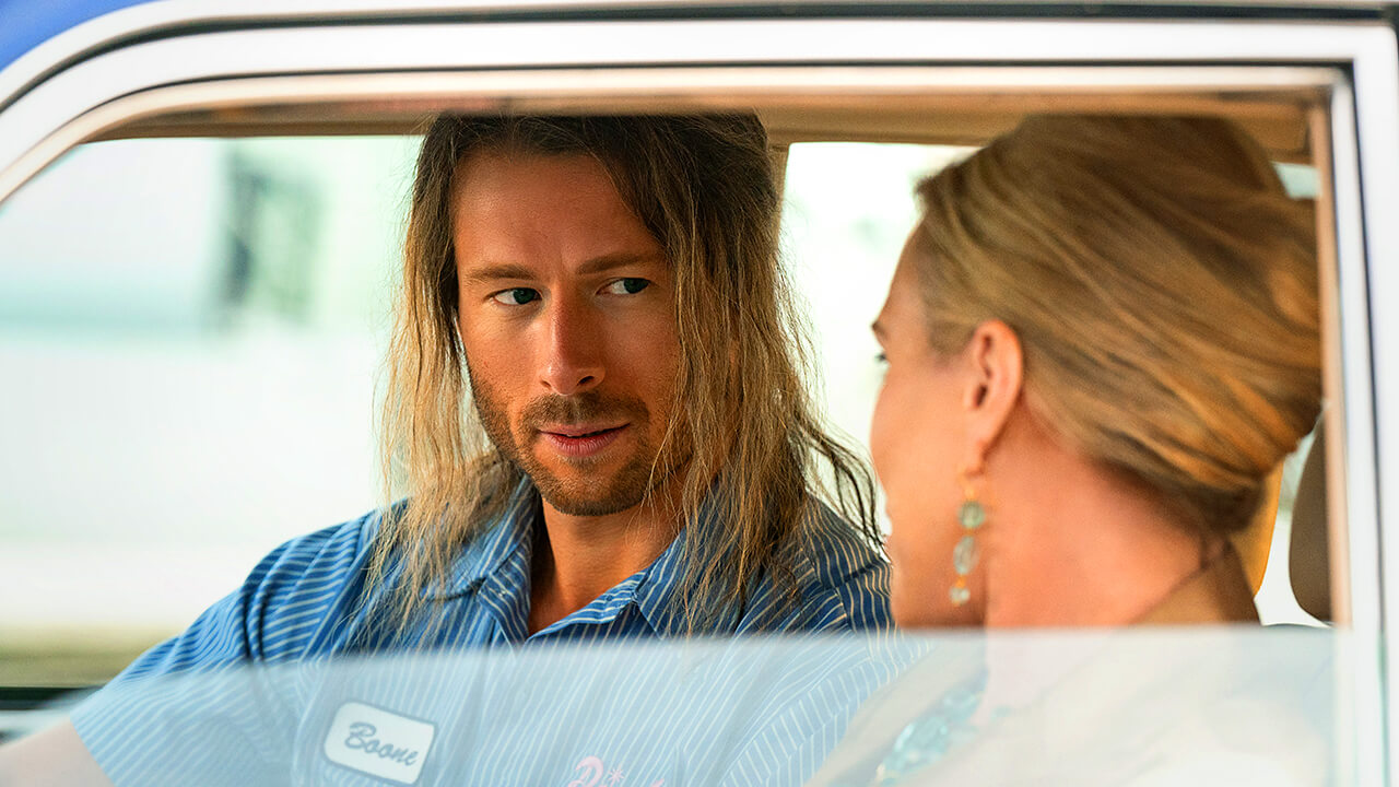 Critique de « Hit Man » : devriez-vous regarder le nouveau film de Glen Powell sur Netflix ? 2 Critique de « Hit Man » : devriez-vous regarder le nouveau film de Glen Powell sur Netflix ? - 1