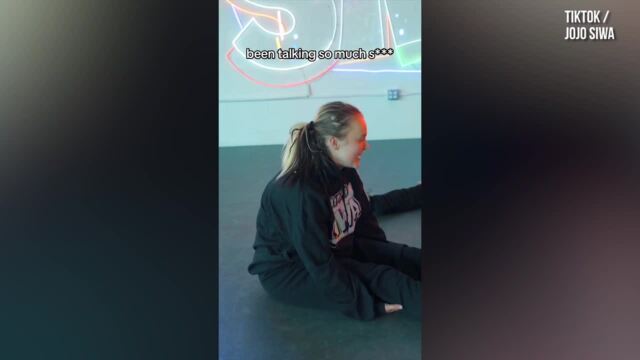 JoJo Siwa répond aux affirmations selon lesquelles elle aurait volé « Choisissez votre combattant » à Emeline - 4