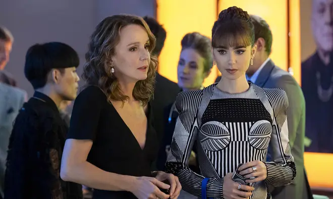 Quand sort la saison 4 d’Emily In Paris ? Dates de sortie, distribution et ce qui va se passer 3 La quatrième série d'Emily in Paris a repris le tournage à Paris