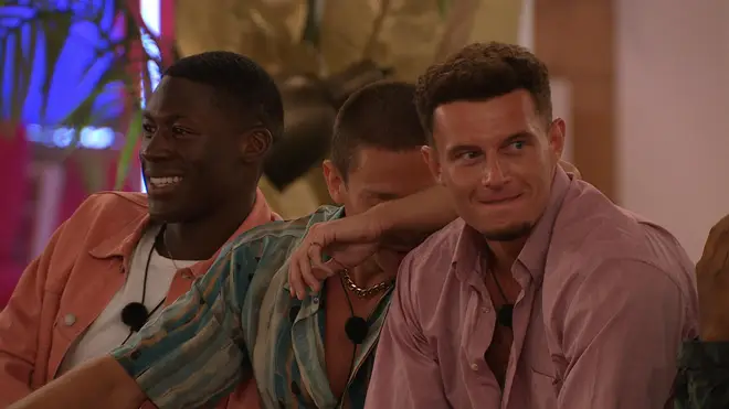 Les patrons de Love Island ont laissé un moment clé hors de la soirée cinéma 4 Le comportement des garçons à Casa a été révélé sur Love Island