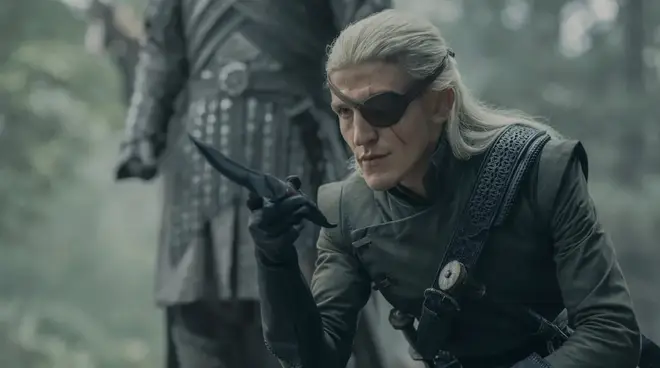 Aegon meurt-il dans la Maison du Dragon ? L'attaque d'Aemond est complètement différente dans... 6 Aemond attaque-t-il Aegon dans le House of the Dragon livres?