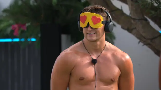 Les Islanders jouent Sauciest Snogger