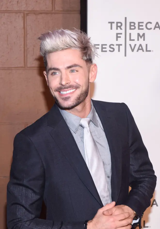 La blessure à la mâchoire et la chirurgie plastique de Zac Efron expliquées 5 Les fans ont remarqué un changement dans le look de Zac Efron par rapport à 2019