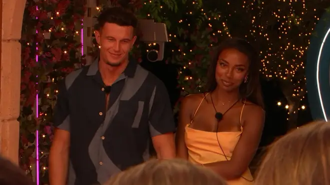 Uma et Wil de Love Island sont-ils toujours ensemble ? 4 Wil et Uma ont quitté la 11ème série dans l'épisode 37