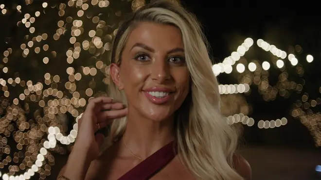 Qui est Lolly sur Love Island ? Son âge, son travail, ses rencontres avec des célébrités et plus encore 5 Lolly a emmené trois garçons pour un rendez-vous lors de son épisode d'arrivée