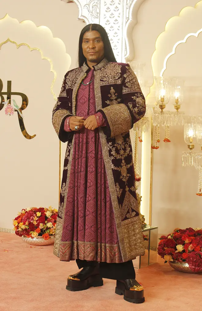 Tous les invités célèbres au mariage d'Ambani, dont Kim Kardashian et Nick Jonas 9 Law Roach assiste au Lagna Vidhi du mariage d'Anant Ambani et Radhika Merchant