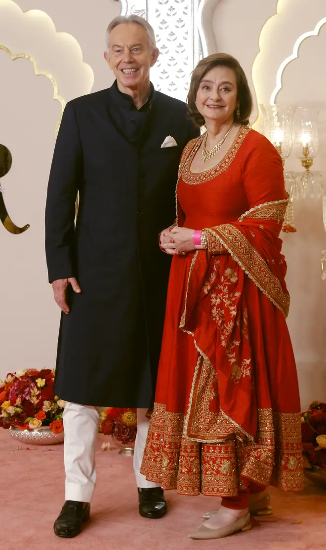 Tous les invités célèbres au mariage d'Ambani, dont Kim Kardashian et Nick Jonas 10 Tony Blair et Cherie Blair assistent au Lagna Vidhi du mariage d'Anant Ambani et Radhika Merchant le 12 juillet