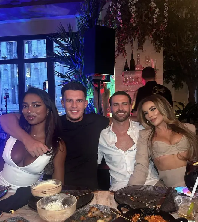 Les couples Dumped Love Island 2024 se nomment « gagnants » lors d’une jolie réunion 5 Uma, WIl, Ronnie et Harriett à Londres pour l'anniversaire de Ronnie