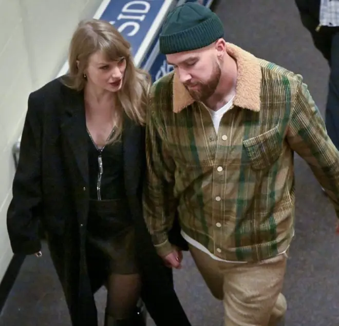 Toutes les photos de Travis Kelce et Taylor Swift ensemble 11 Taylor emmène Travis en soirée après que les Chiefs aient perdu leur match