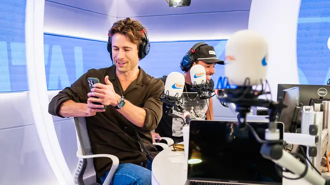 Regarder : Glen Powell et Anthony Ramos des Twisters passent un moment « passionnant » sur Capital... 5 Glen Powell a dû documenter le moment