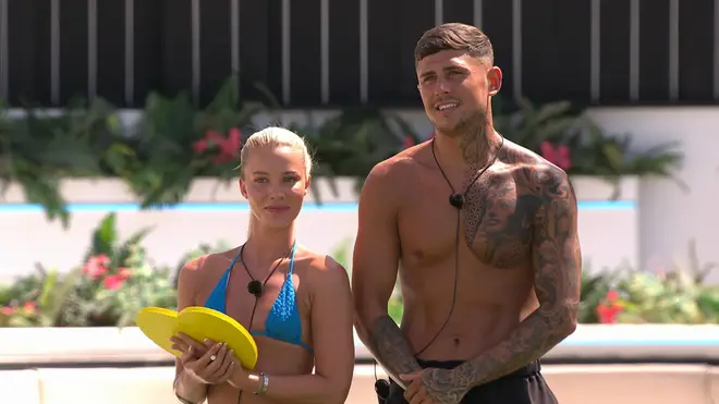 Les fans de Love Island pensent que Joey cache ses vrais sentiments après un match houleux 4 Les insulaires ont joué à un jeu qui a donné lieu à de nombreuses disputes